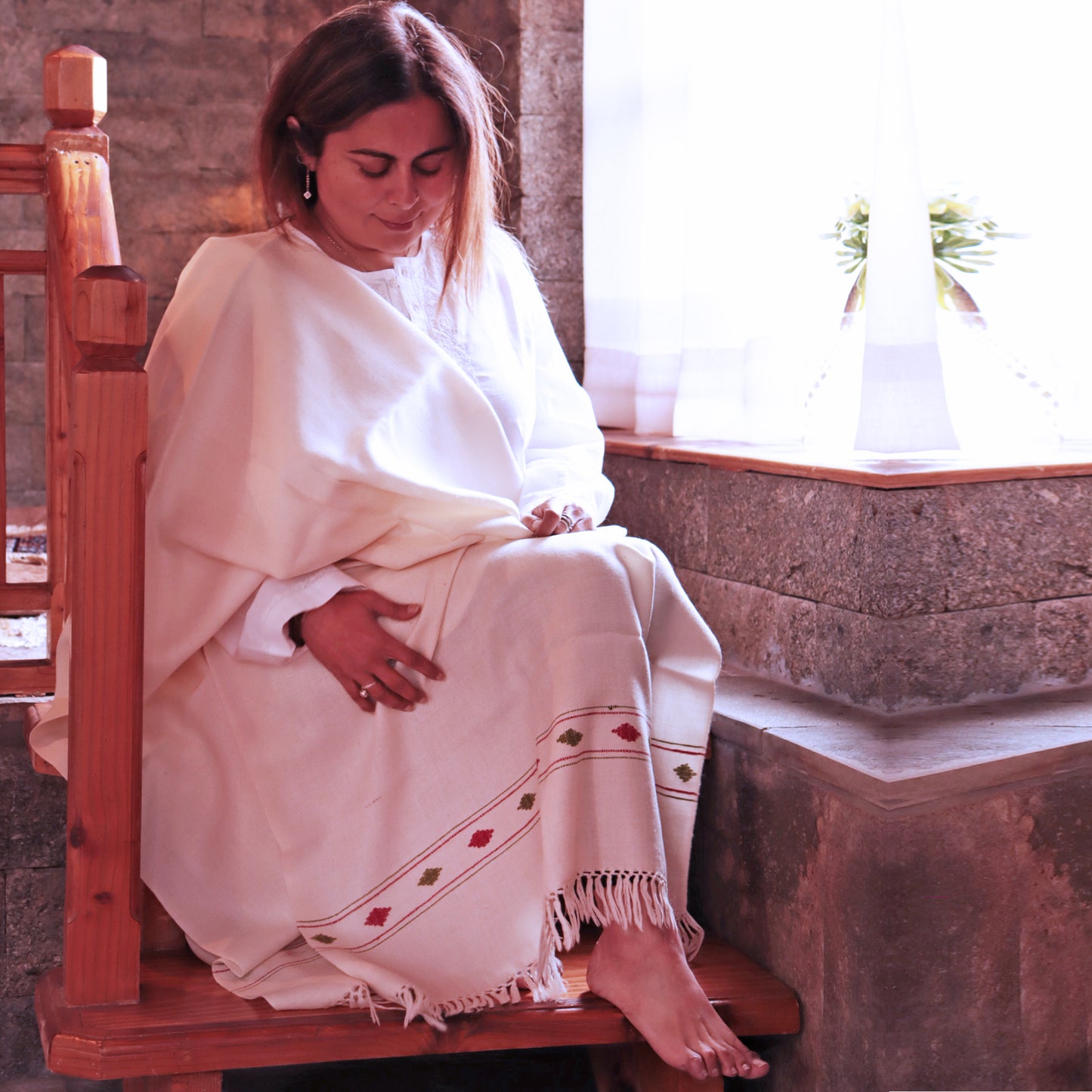 Stole-Himachali White Delicate design